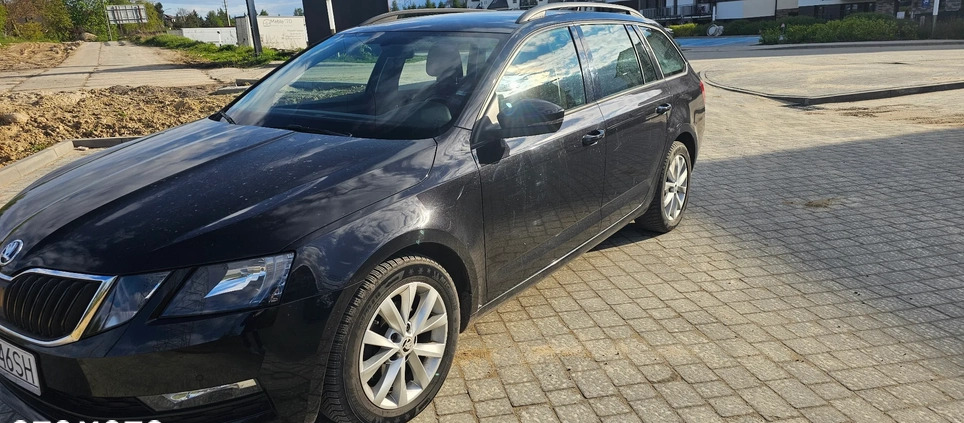 Skoda Octavia cena 45900 przebieg: 237000, rok produkcji 2017 z Lublin małe 232